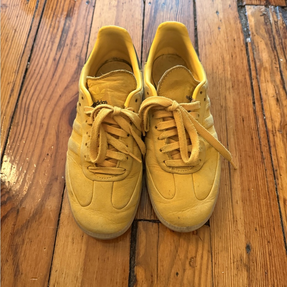 Adidas Yellow suede Sneakers
